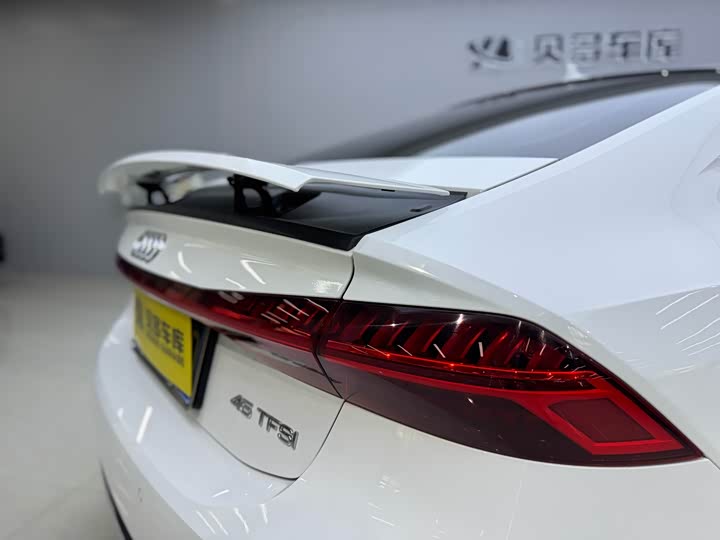 Фото 7 - Audi A7