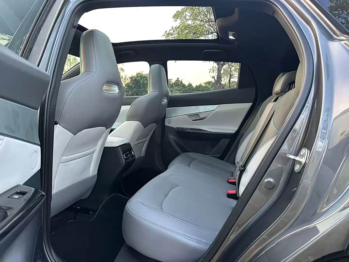 Фото 11 - Changan UNI-T