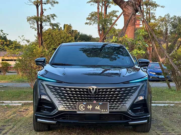 Фото 2 - Changan UNI-T