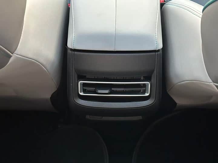 Фото 20 - Changan UNI-T