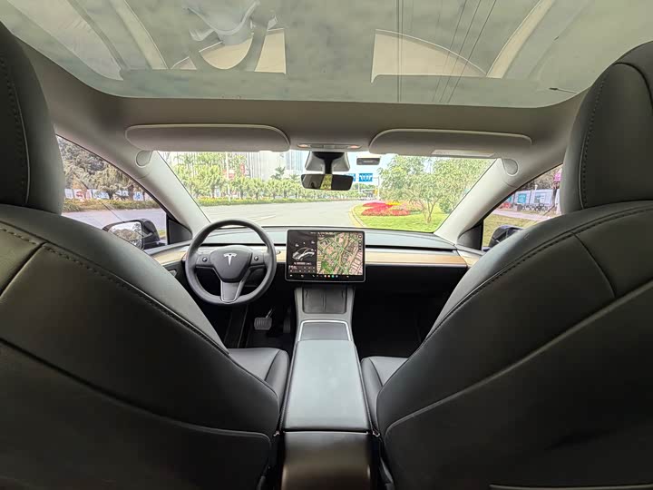 Фото 12 - Tesla Model Y