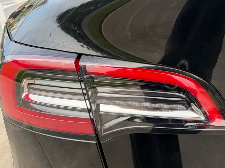 Фото 18 - Tesla Model Y