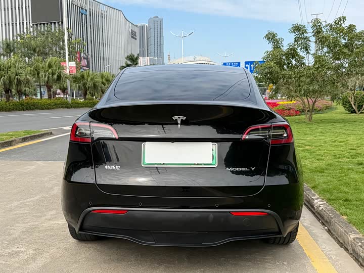 Фото 5 - Tesla Model Y