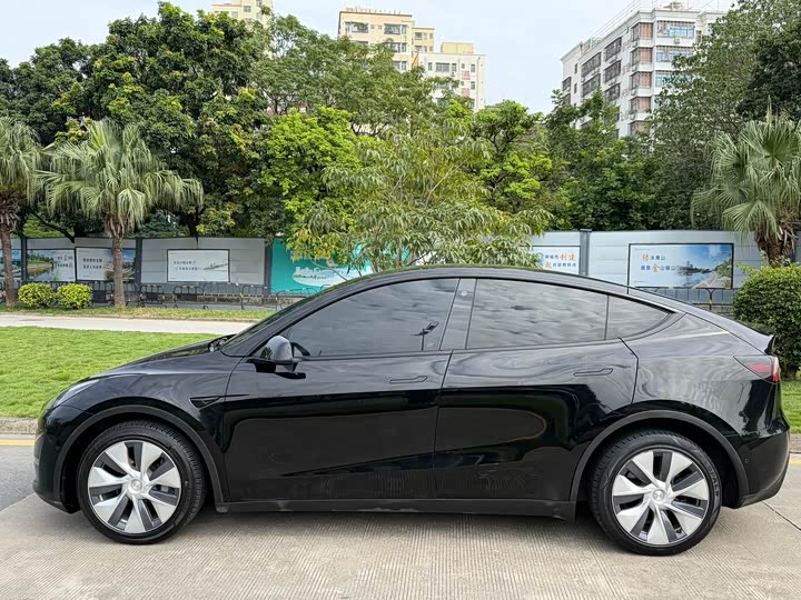 Фото 7 - Tesla Model Y