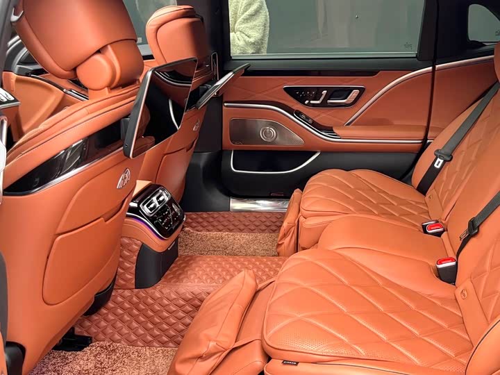 Фото 12 - Mercedes-Benz Maybach S-Class