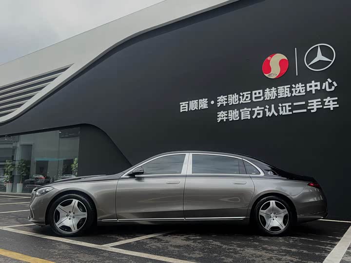 Фото 4 - Mercedes-Benz Maybach S-Class