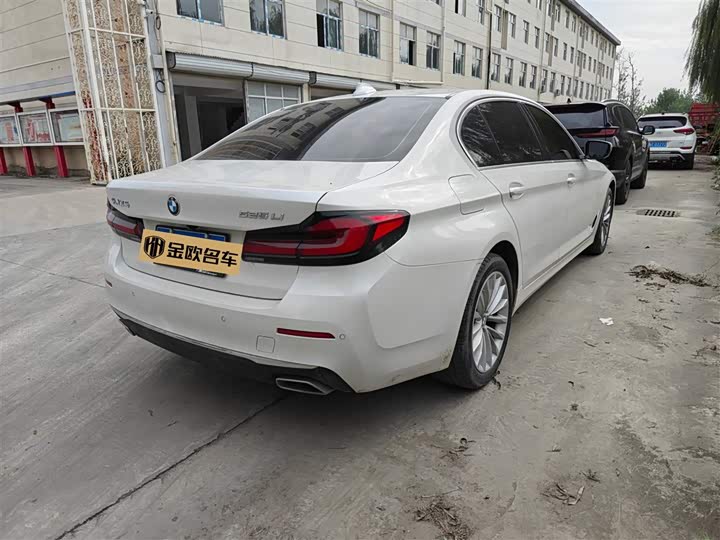 Фото 9 - BMW 5 Series