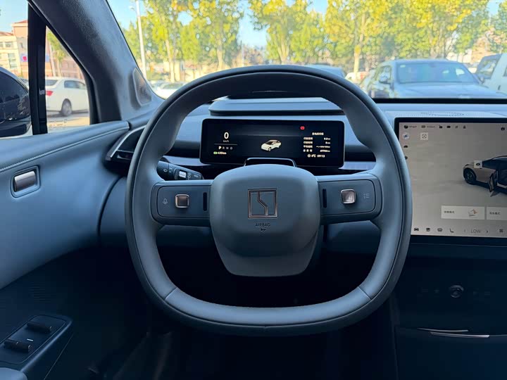 Фото 10 - Zeekr X