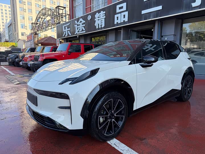 Фото 2 - Zeekr X