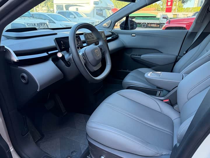 Фото 7 - Zeekr X