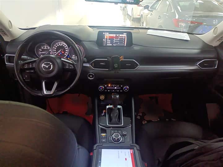 Фото 10 - Mazda CX-5