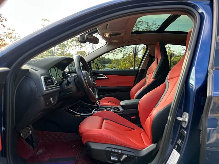 Фото 10 - BMW 1 Series