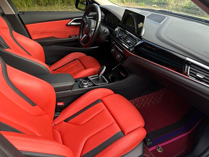 Фото 15 - BMW 1 Series