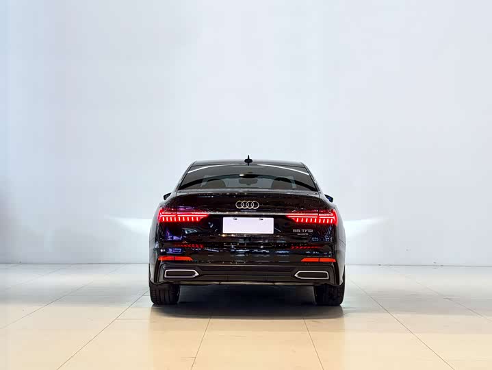 Фото 14 - Audi A6L