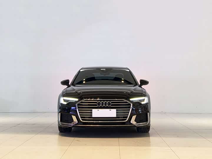 Фото 2 - Audi A6L