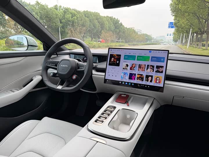 Фото 12 - Xiaomi SU7