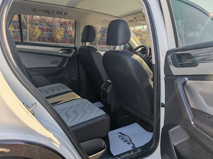 Фото 16 - Volkswagen Tayron