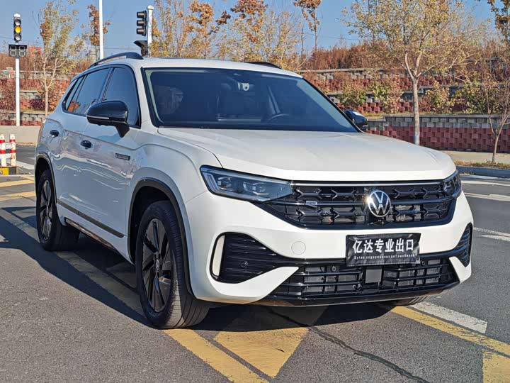 Фото 3 - Volkswagen Tayron