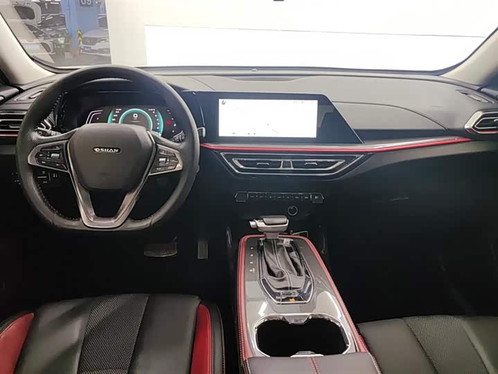 Фото 12 - Changan Oshan X5