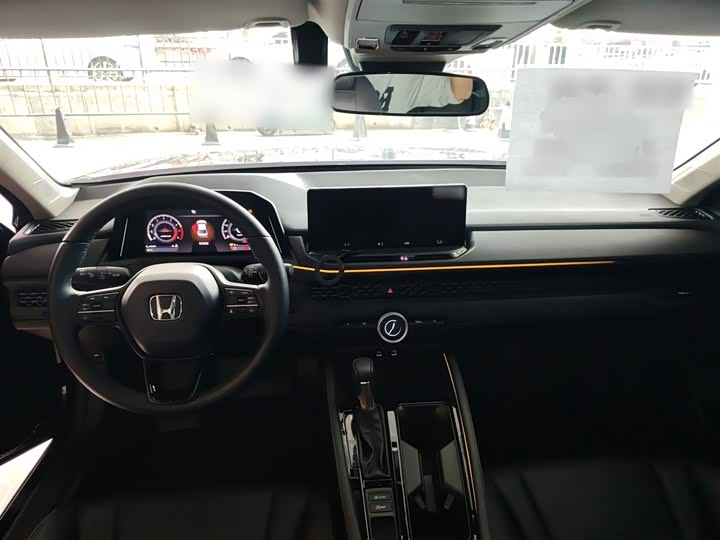 Фото 13 - Honda Accord