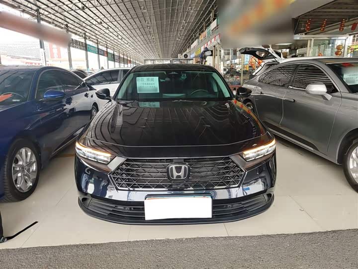 Фото 3 - Honda Accord