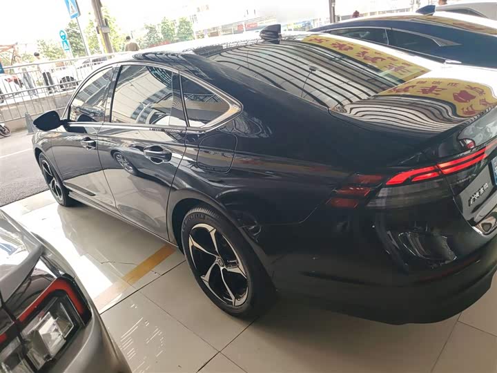 Фото 6 - Honda Accord