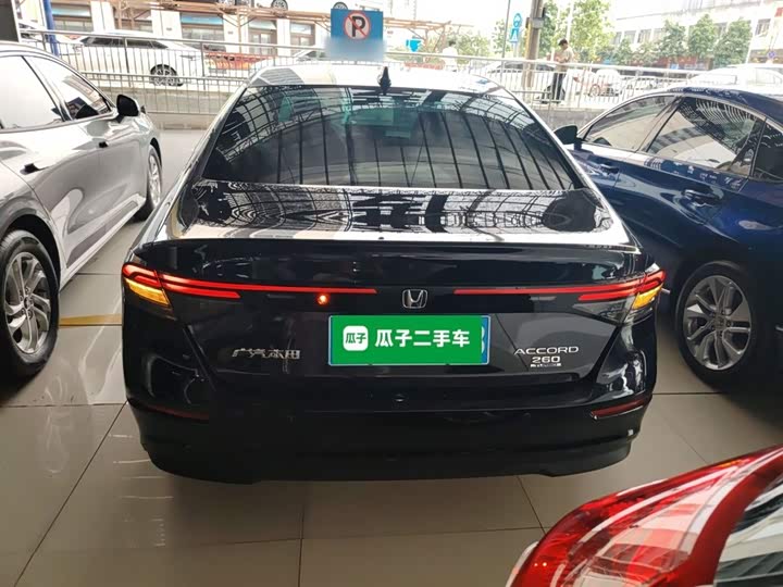 Фото 8 - Honda Accord