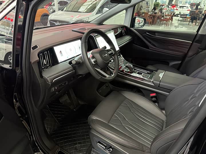 Фото 4 - GAC Trumpchi M8