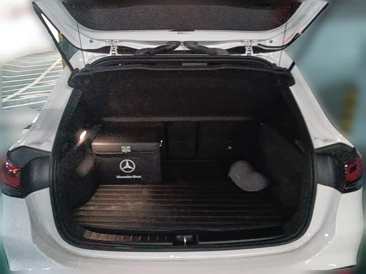 Фото 10 - Mercedes-Benz GLA-Class