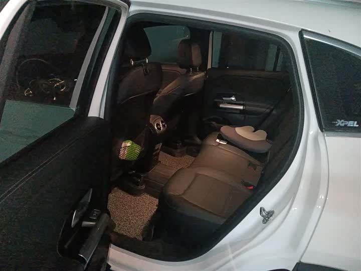 Фото 15 - Mercedes-Benz GLA-Class