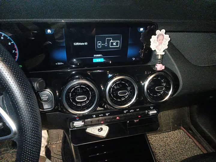 Фото 6 - Mercedes-Benz GLA-Class