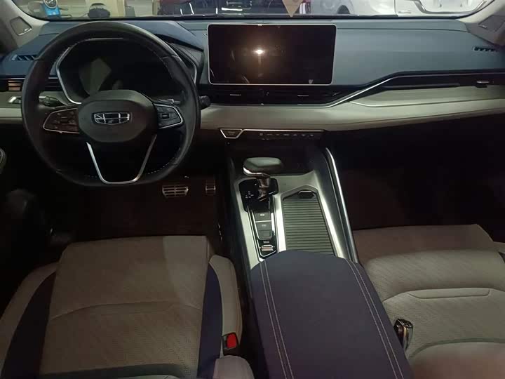 Фото 10 - Geely Preface