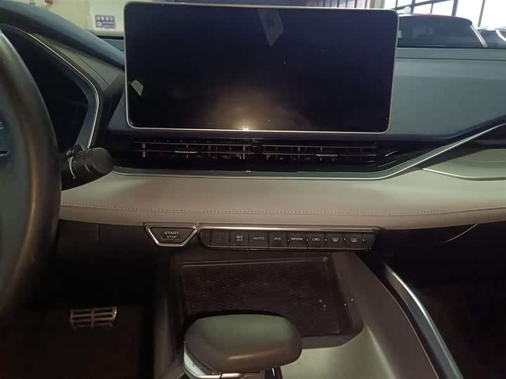 Фото 13 - Geely Preface