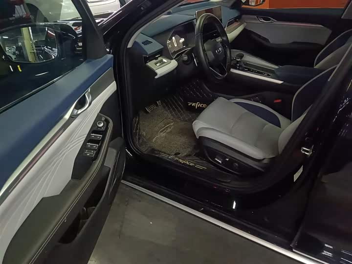 Фото 16 - Geely Preface