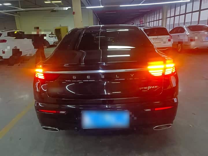 Фото 6 - Geely Preface