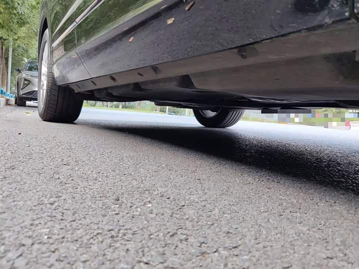 Фото 16 - Volkswagen Touareg