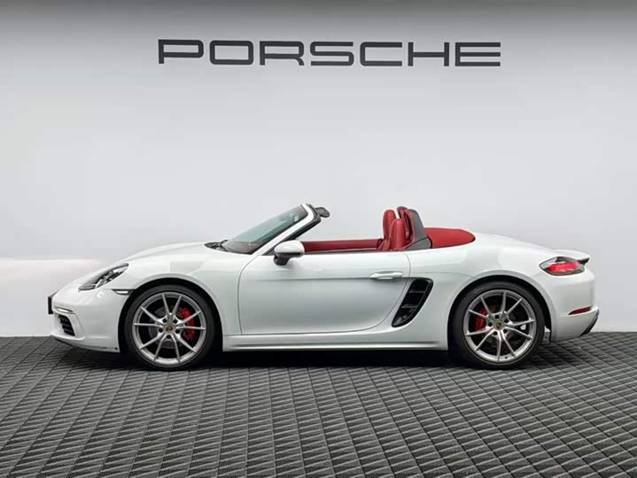 Фото 4 - Porsche 718