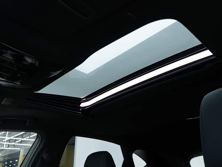 Фото 16 - Lexus NX