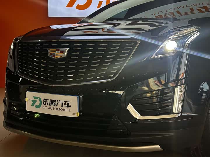 Фото 5 - Cadillac XT5