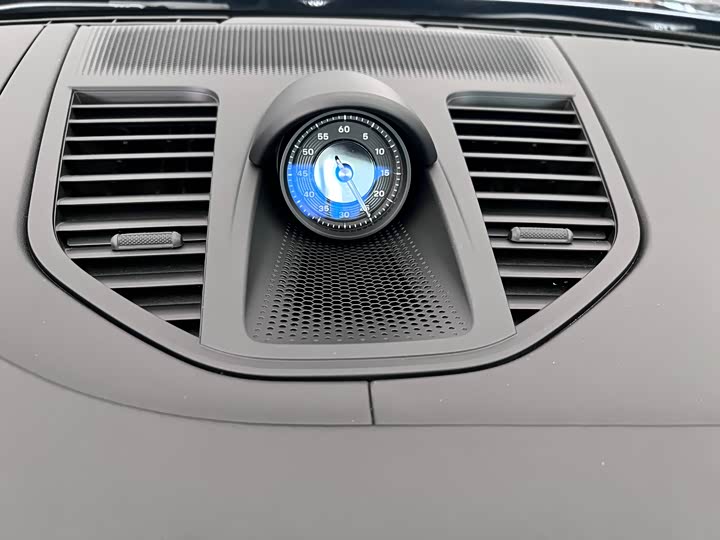 Фото 11 - Porsche Panamera