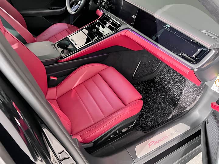 Фото 17 - Porsche Panamera