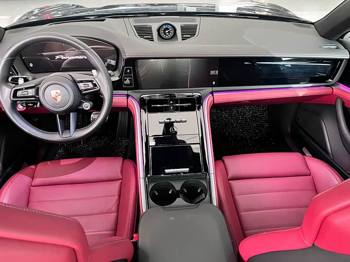 Фото 8 - Porsche Panamera