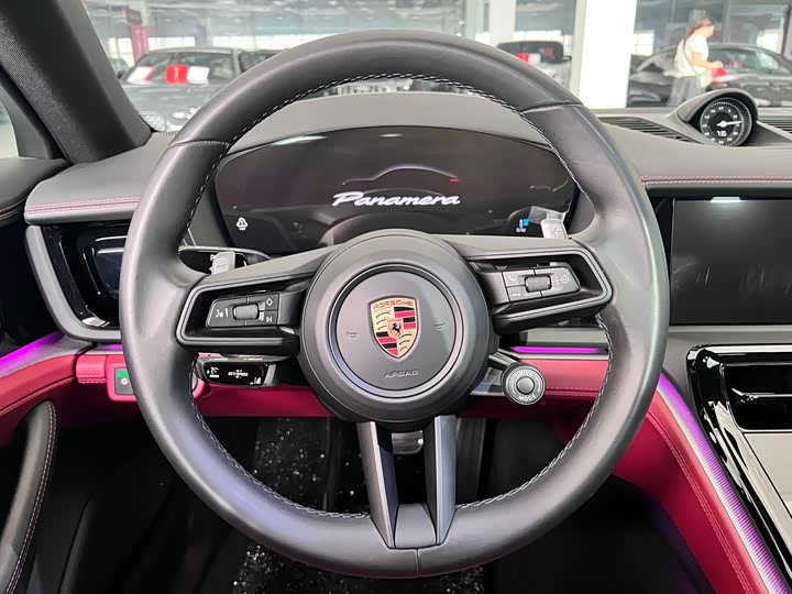 Фото 9 - Porsche Panamera