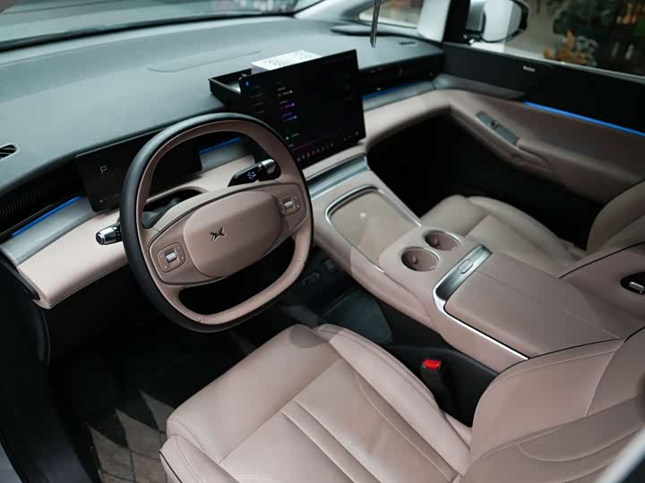 Фото 10 - XPeng X9