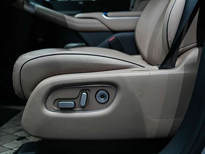 Фото 11 - XPeng X9