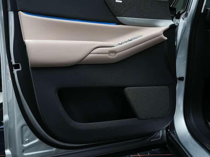 Фото 14 - XPeng X9