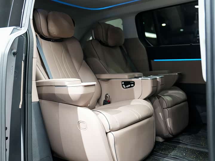 Фото 16 - XPeng X9