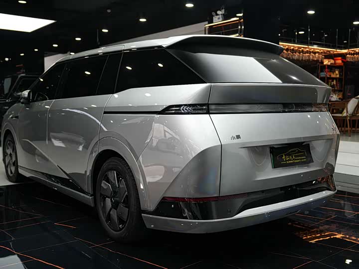 Фото 17 - XPeng X9