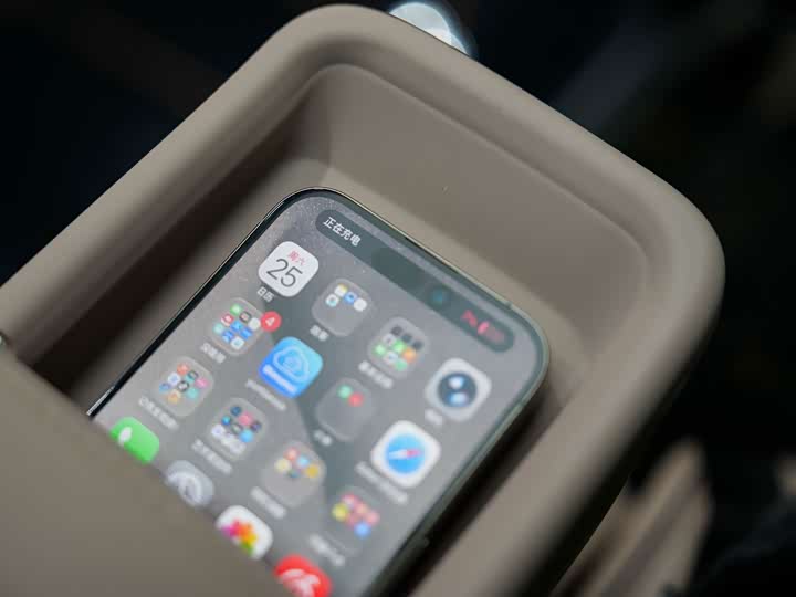 Фото 21 - XPeng X9