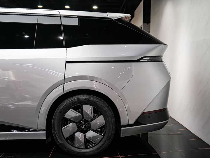 Фото 5 - XPeng X9